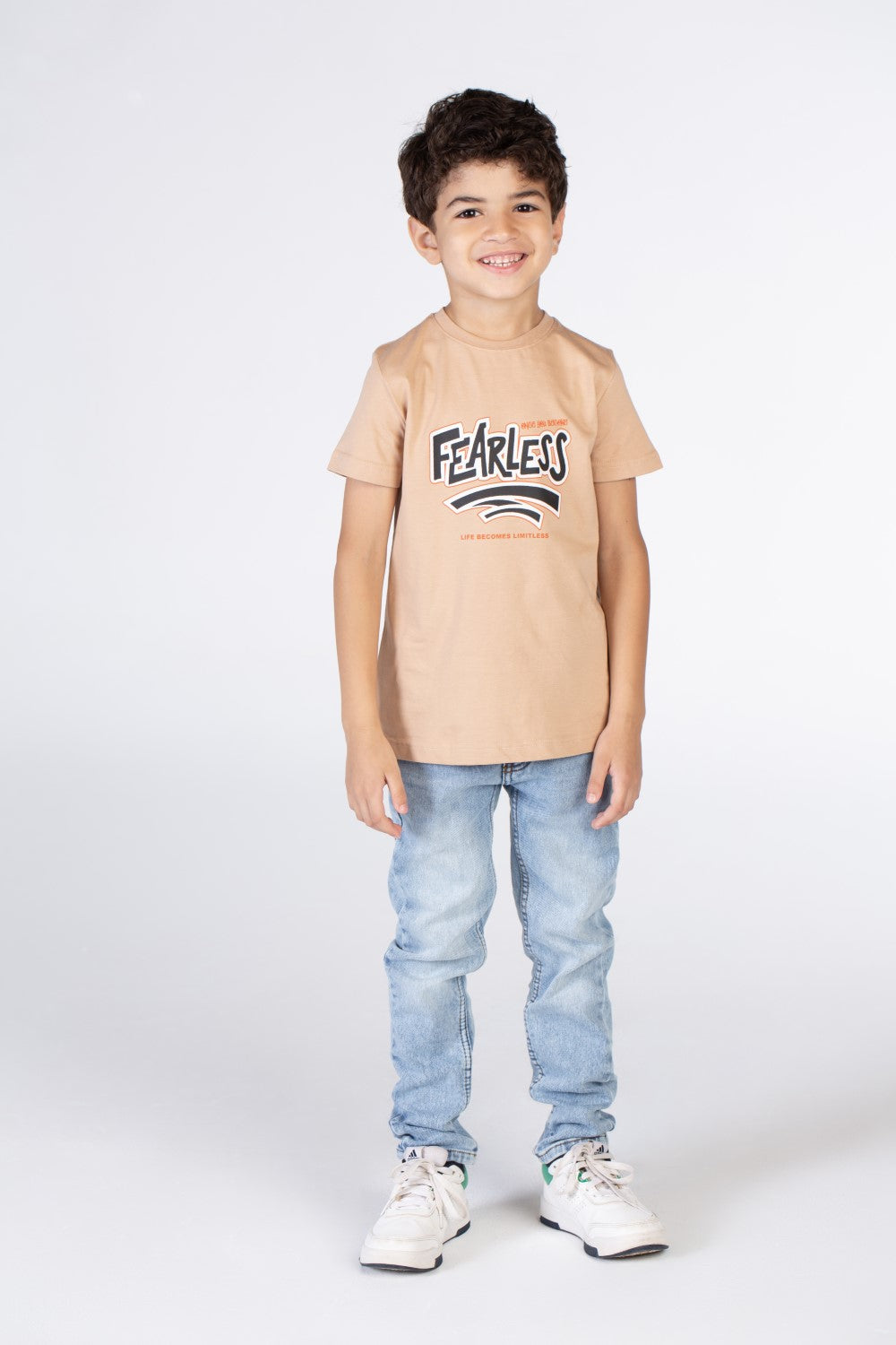 تي شيرت للأولاد بأكمام قصيرة وطبعة على الأمام والخلف