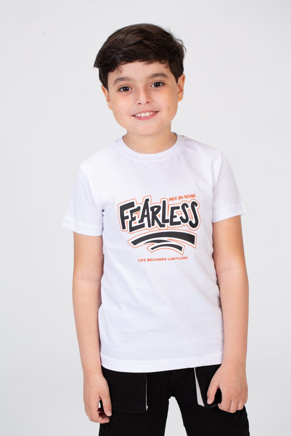 تي شيرت للأولاد بأكمام قصيرة وطبعة على الأمام والخلف