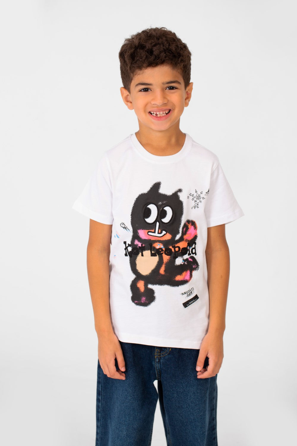 تي شيرت للأولاد بطبعة أمامية وأكمام قصيرة ورقبة دائرية
