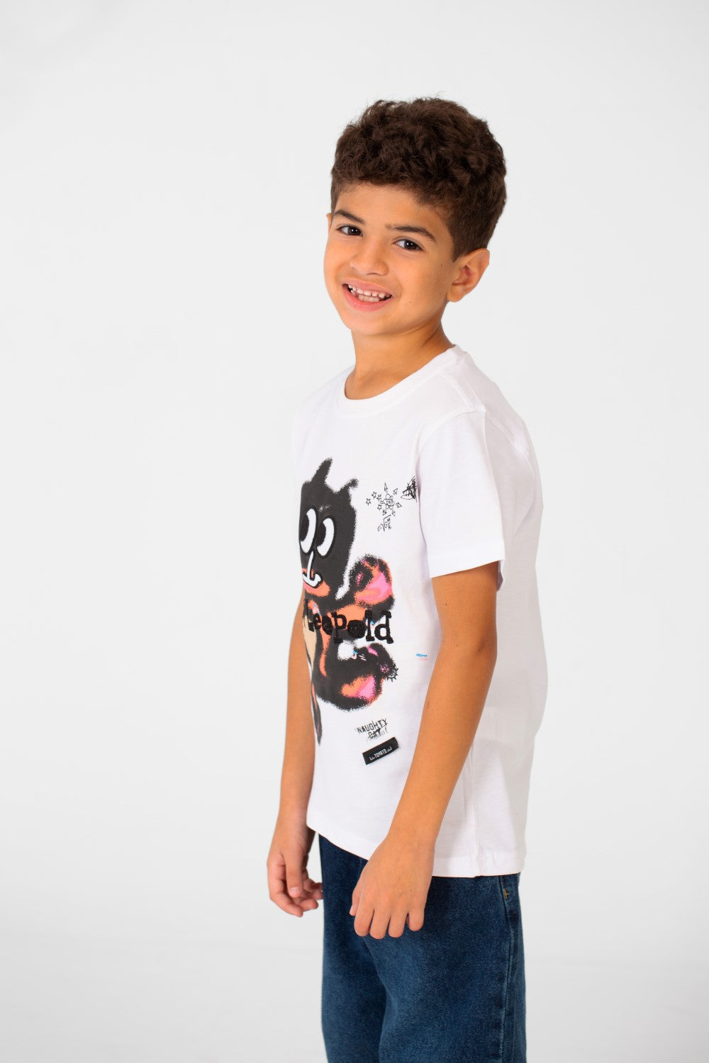 تي شيرت للأولاد بطبعة أمامية وأكمام قصيرة ورقبة دائرية