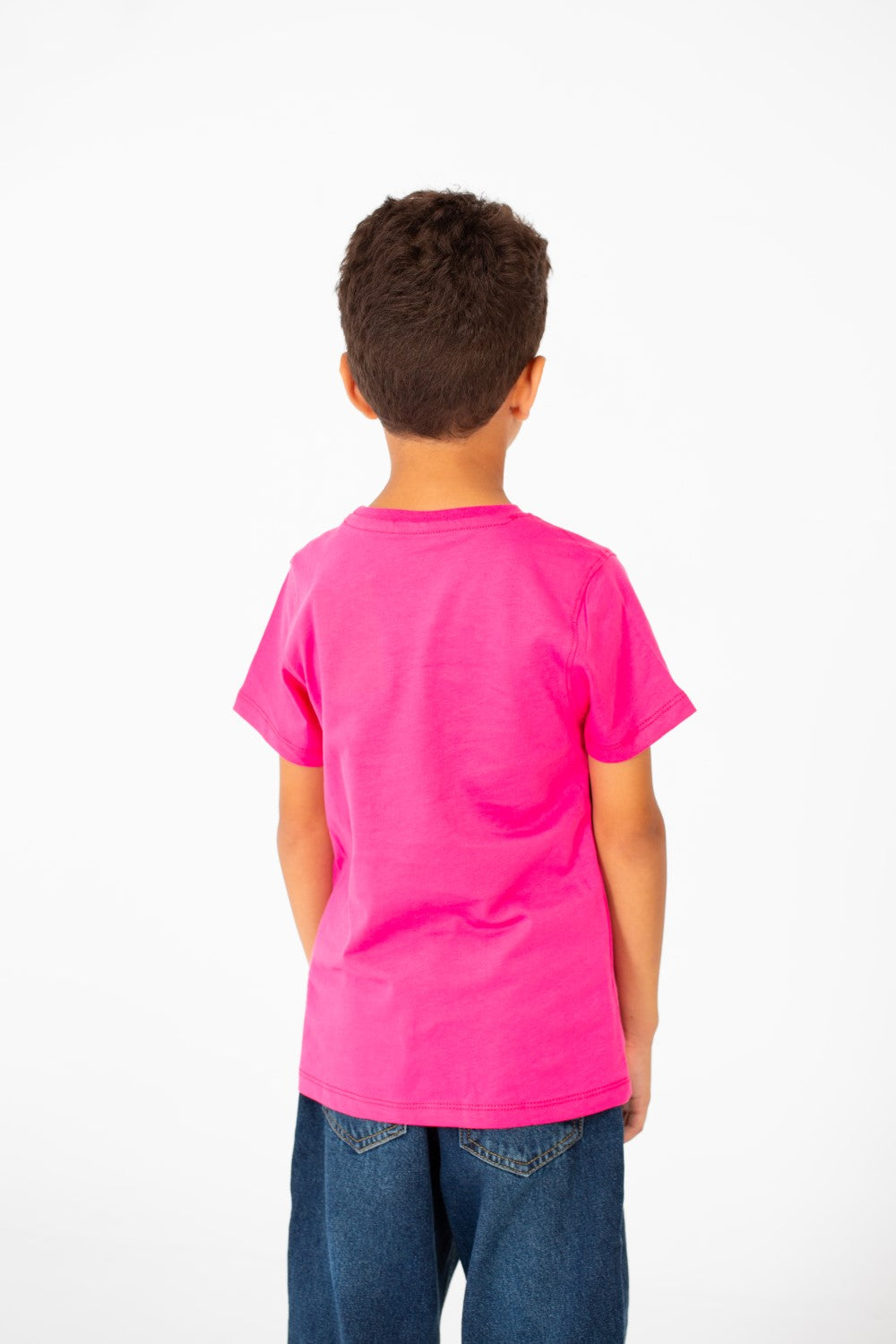 تي شيرت للأولاد بطبعة أمامية وأكمام قصيرة ورقبة دائرية