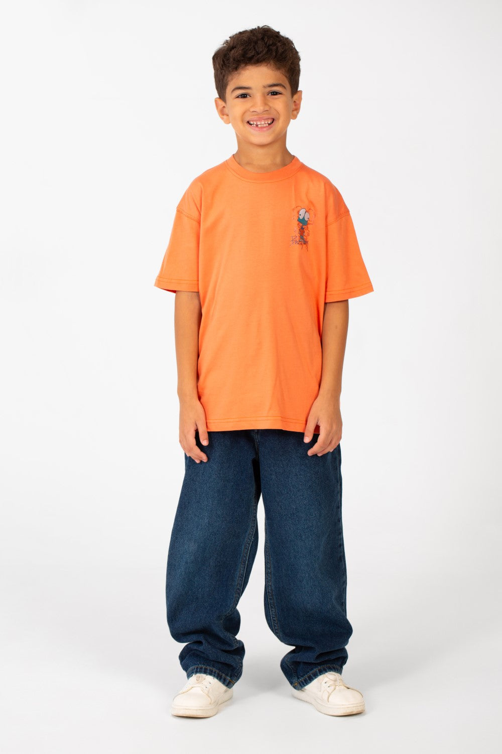 تي شيرت مطبوع كبير الحجم بأكمام قصيرة ورقبة دائرية للأولاد