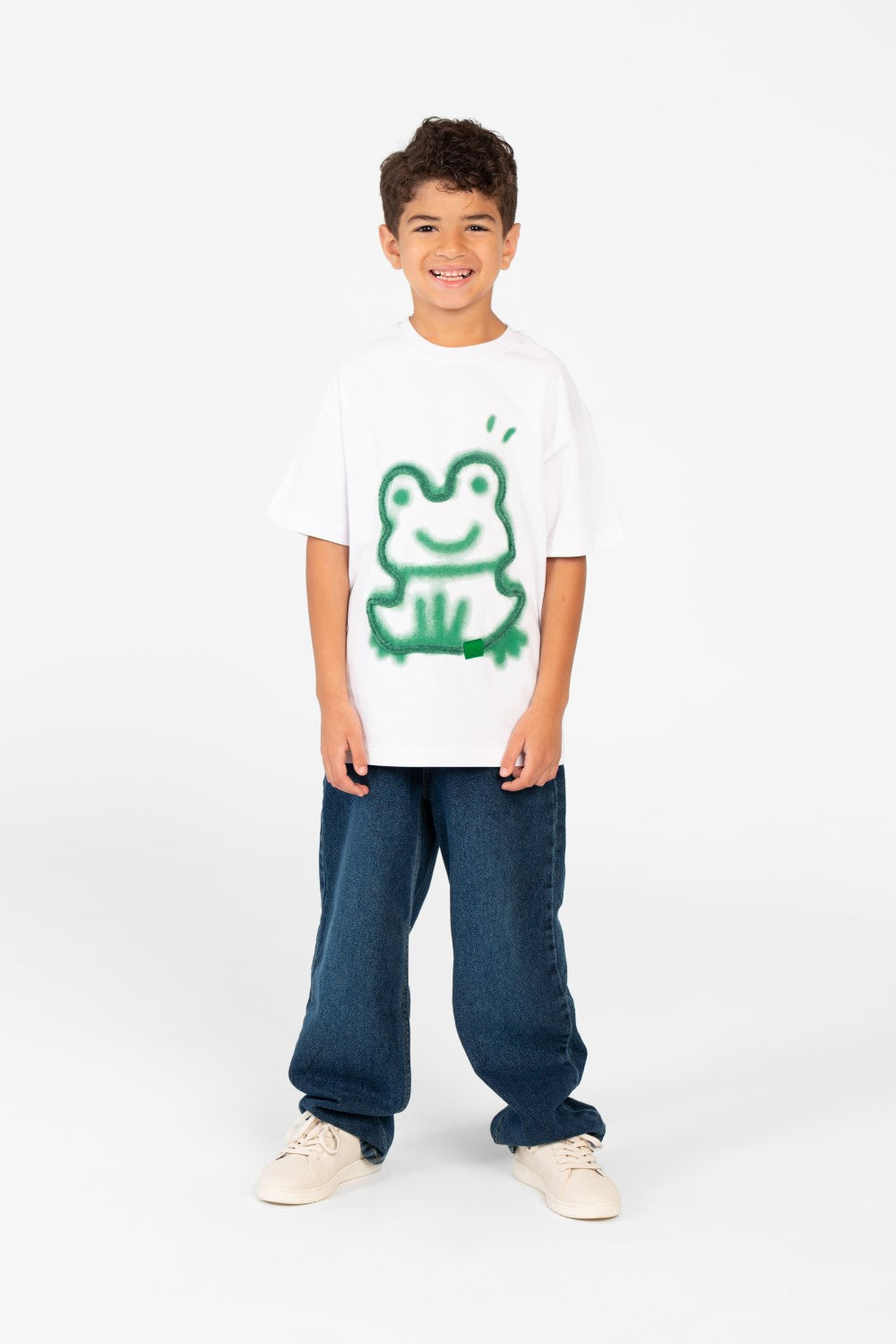 تي شيرت للأولاد بأكمام قصيرة وطبعة جرافيكية أمامية