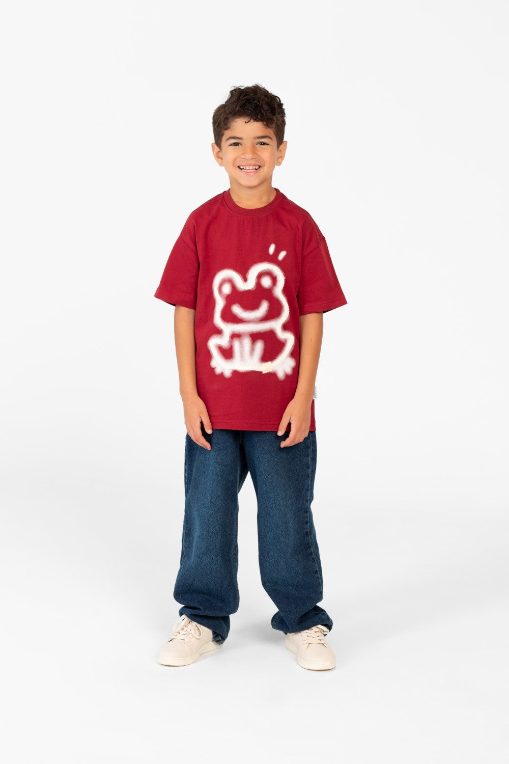 تي شيرت للأولاد بأكمام قصيرة وطبعة جرافيكية أمامية