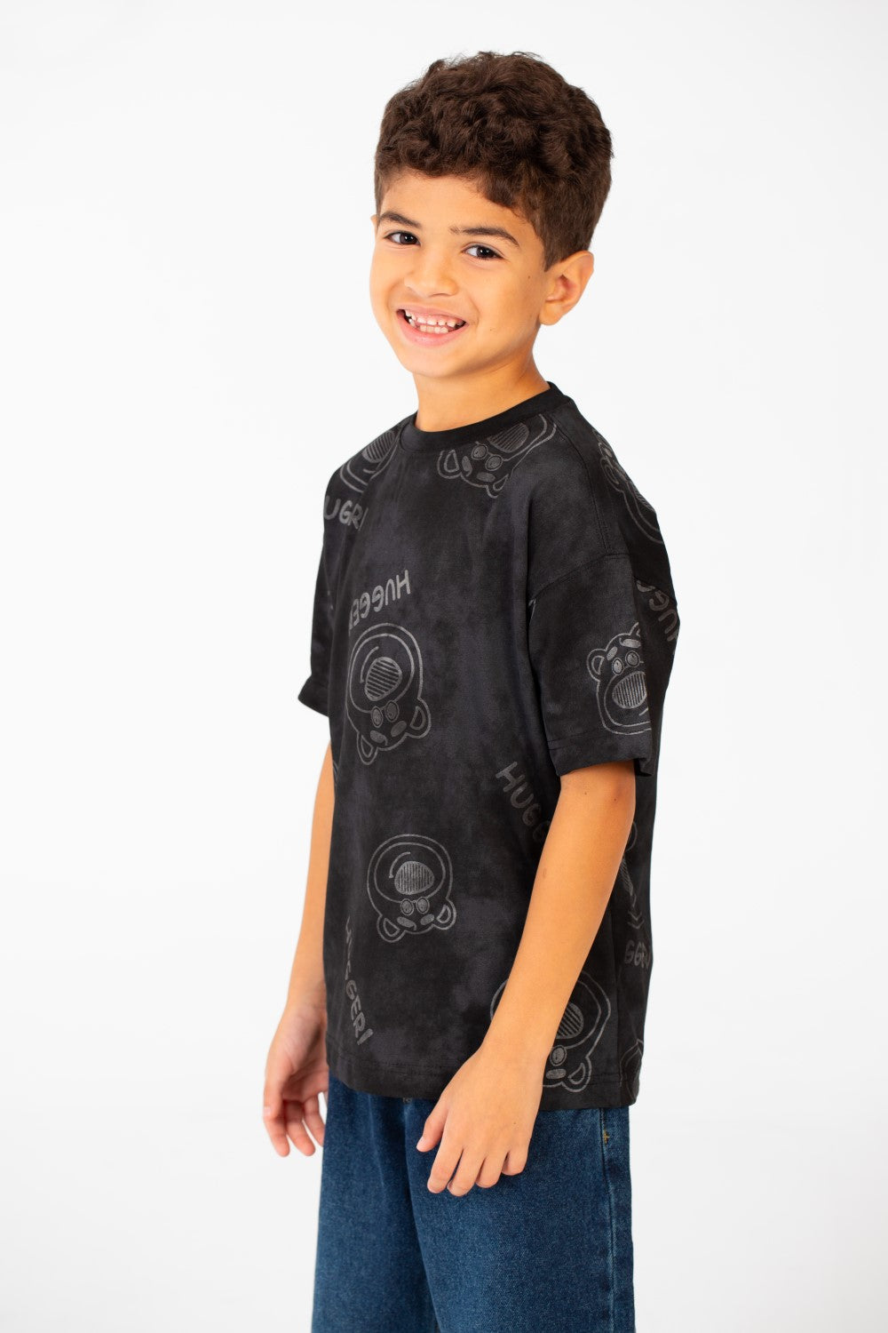 تي شيرت للأولاد بأكمام قصيرة ومقاس كبير ومصبوغ بالربطة وطبعة Hugger