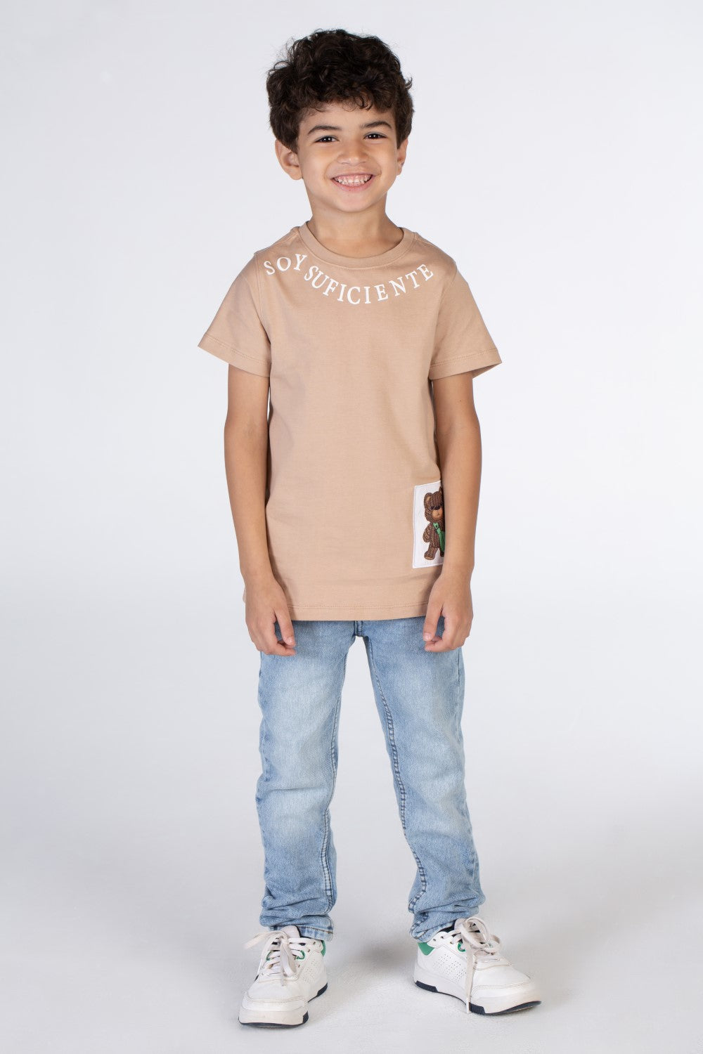 Boys Round T-shirt printed circle at the Neack and a bear at the bottom