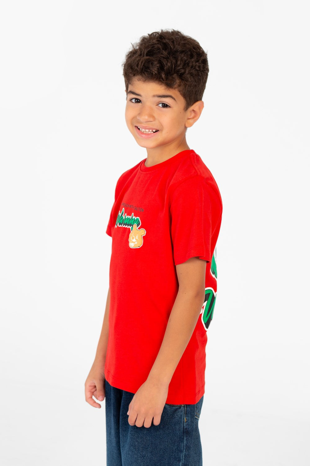 تي شيرت للأولاد بطبعة جرافيكية ورقبة دائرية وأكمام نصفية - 1