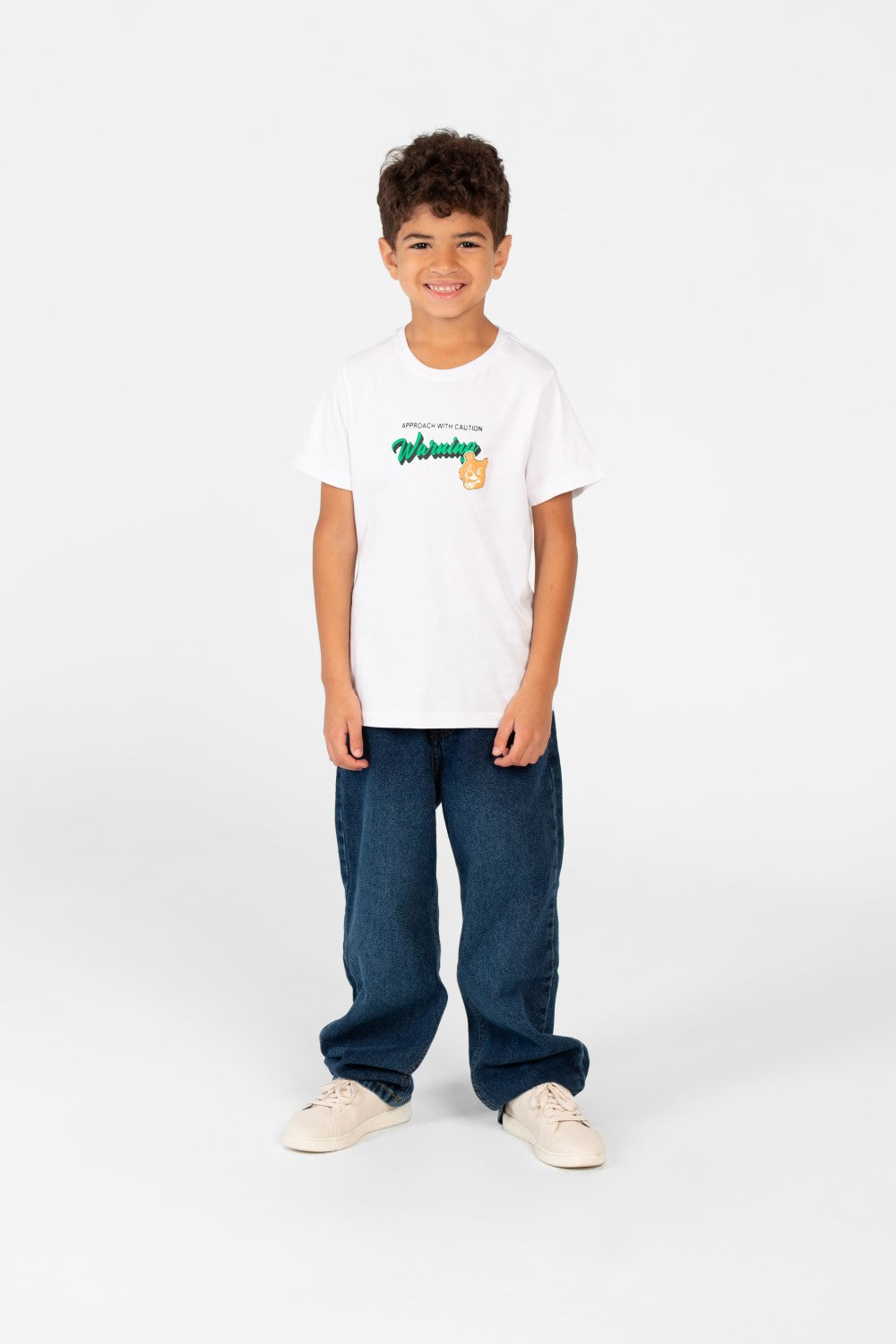 تي شيرت للأولاد بطبعة جرافيكية ورقبة دائرية وأكمام نصفية - 1