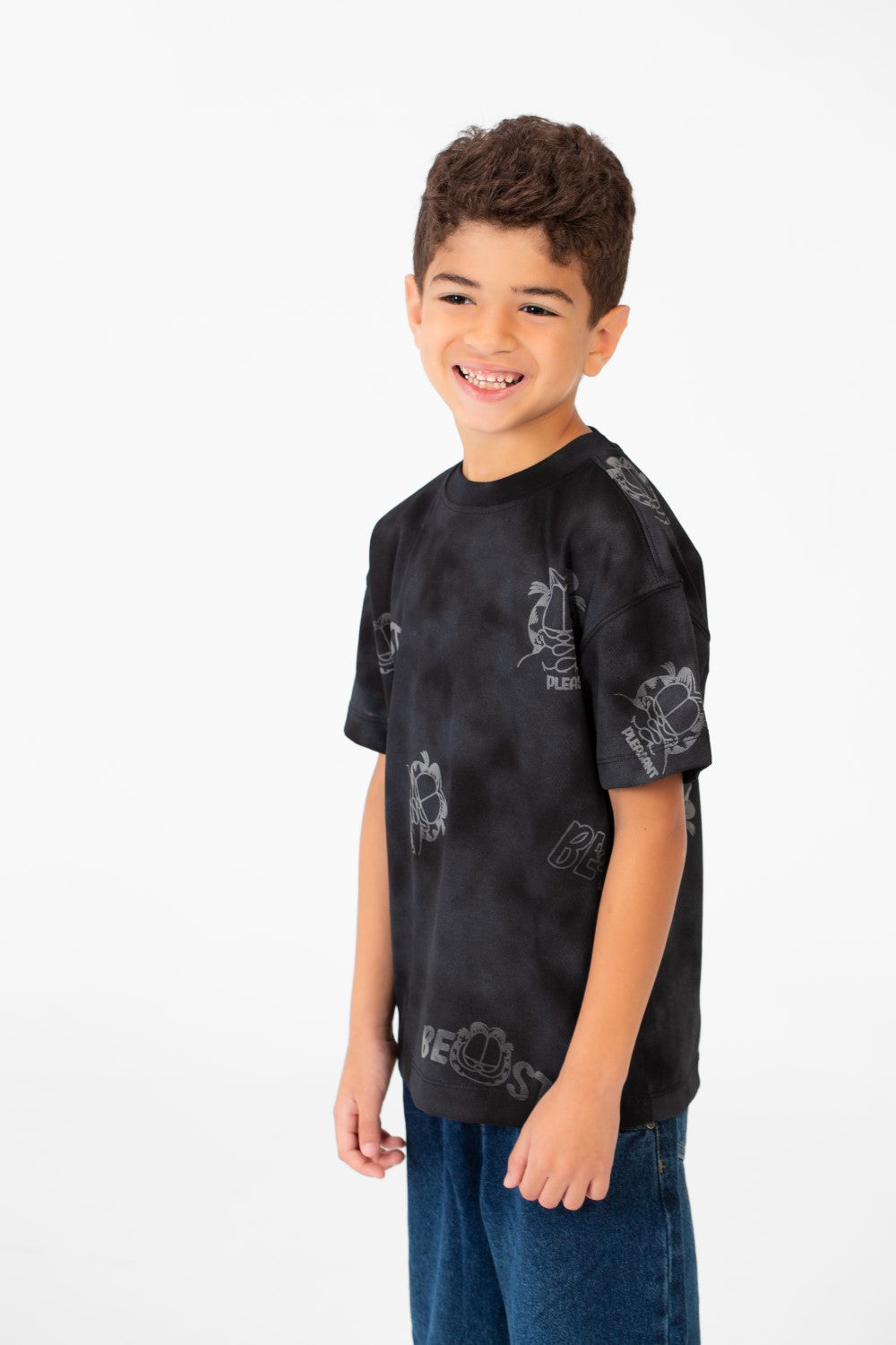 تي شيرت مطبوع بأكمام قصيرة ورقبة دائرية للأولاد