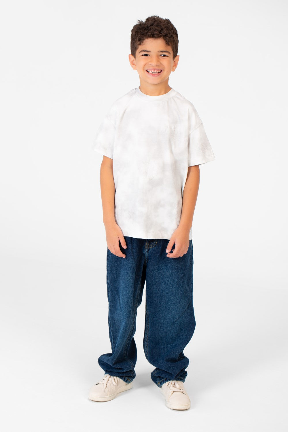 تي شيرت مطبوع بأكمام قصيرة ورقبة دائرية للأولاد