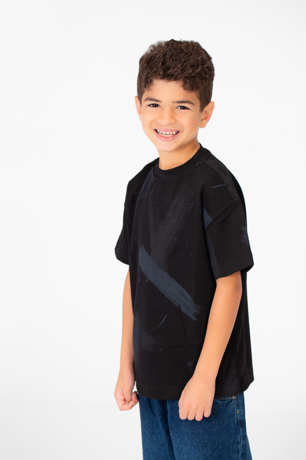 Boy's Modern Colorful Half Sleeve Round Neck T-shirt
