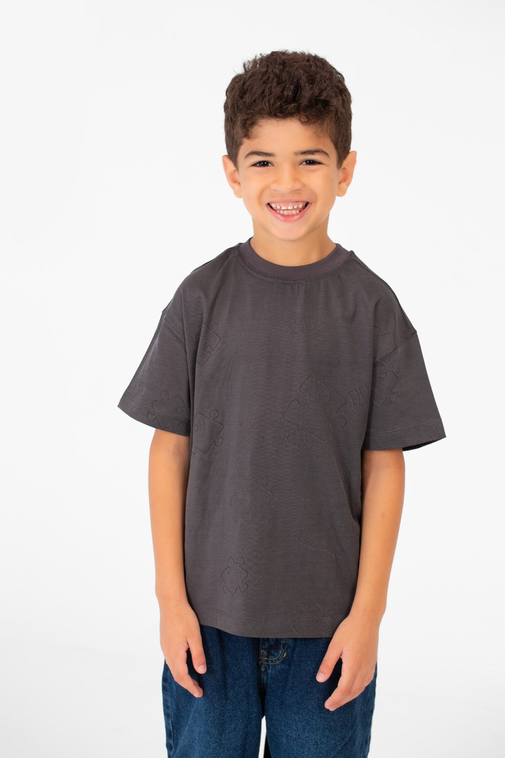 تي شيرت أساسي سادة كبير الحجم للأولاد برقبة دائرية وأكمام قصيرة
