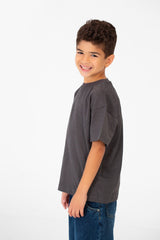 تي شيرت أساسي سادة كبير الحجم للأولاد برقبة دائرية وأكمام قصيرة