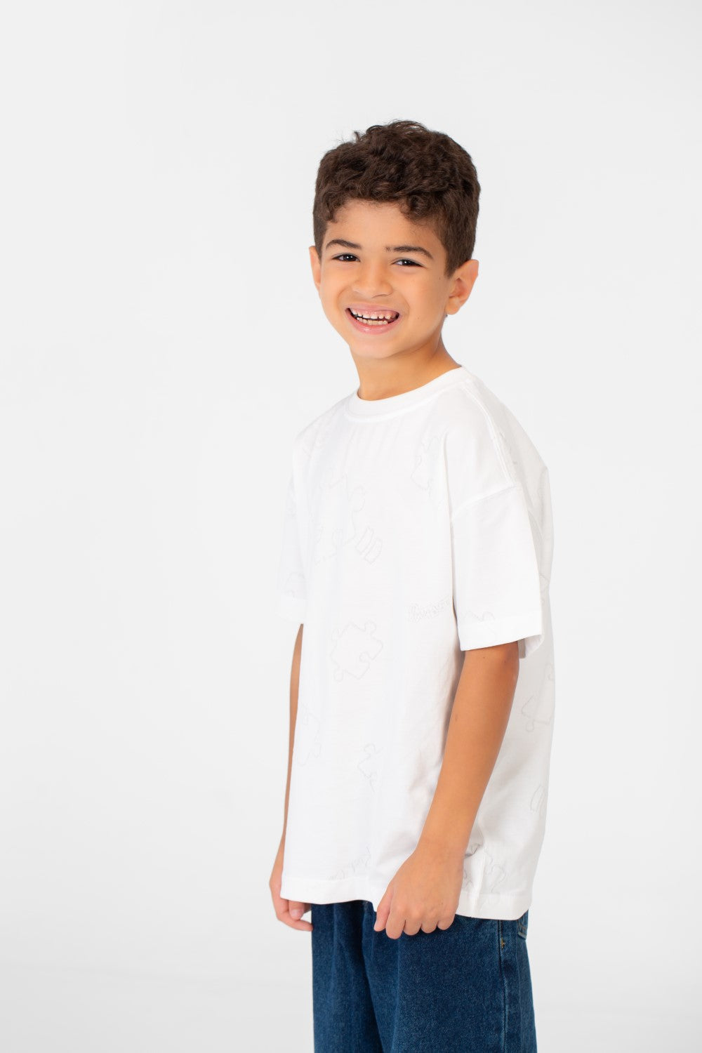 تي شيرت أساسي سادة كبير الحجم للأولاد برقبة دائرية وأكمام قصيرة