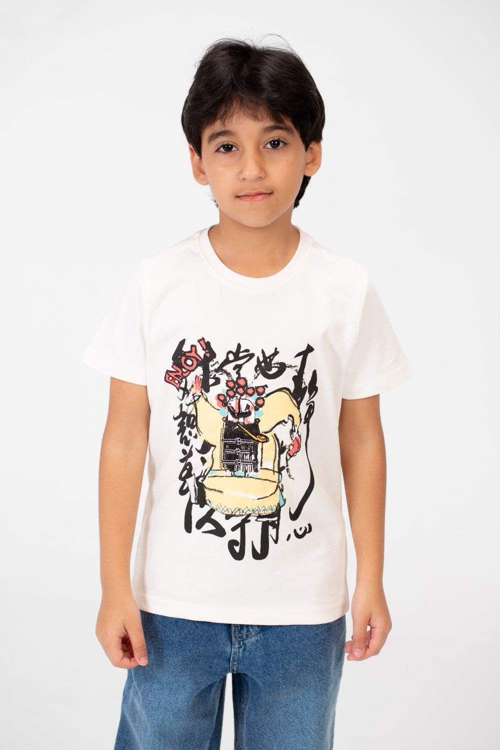 تي شيرت بأكمام قصيرة وطبعة أمامية للأولاد