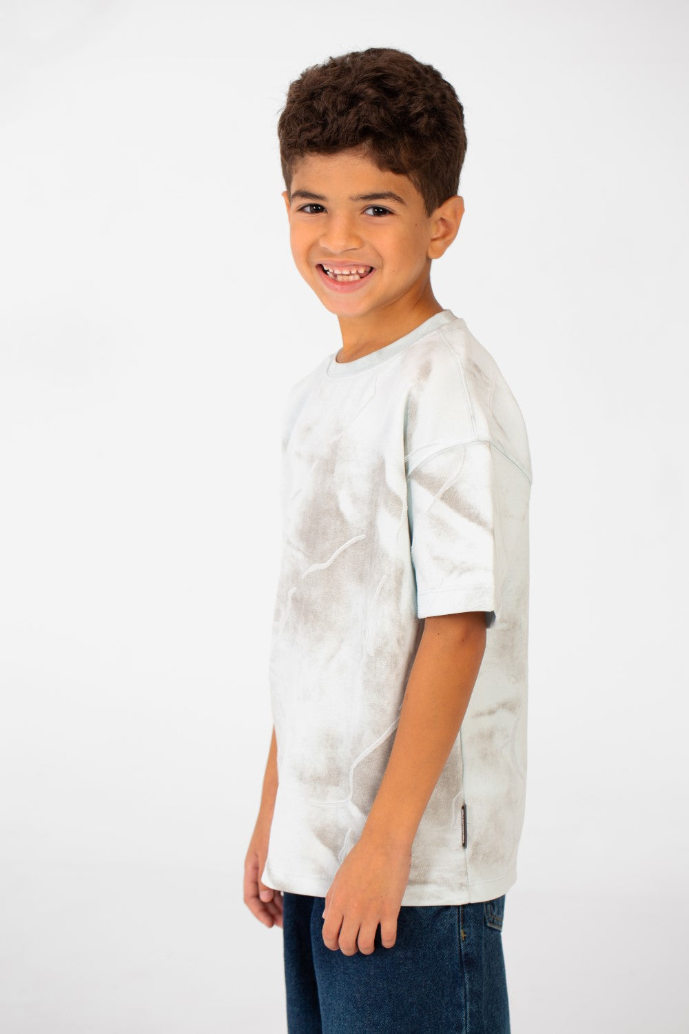 تي شيرت للأولاد بأكمام قصيرة ورقبة دائرية كبيرة الحجم مصنوع من مواد عالية الجودة