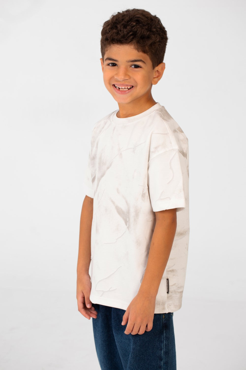 تي شيرت للأولاد بأكمام قصيرة ورقبة دائرية كبيرة الحجم مصنوع من مواد عالية الجودة