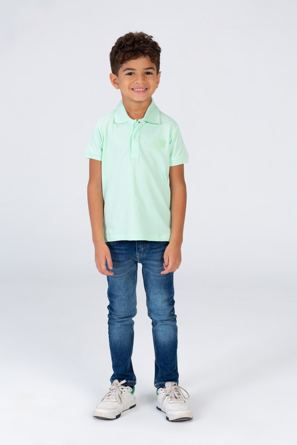 تي شيرت بولو سادة للأولاد بأكمام قصيرة وشعار طماطم على الجهة الأمامية