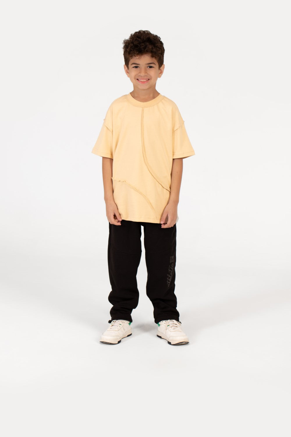 تي شيرت عصري كبير الحجم للأولاد برقبة دائرية
