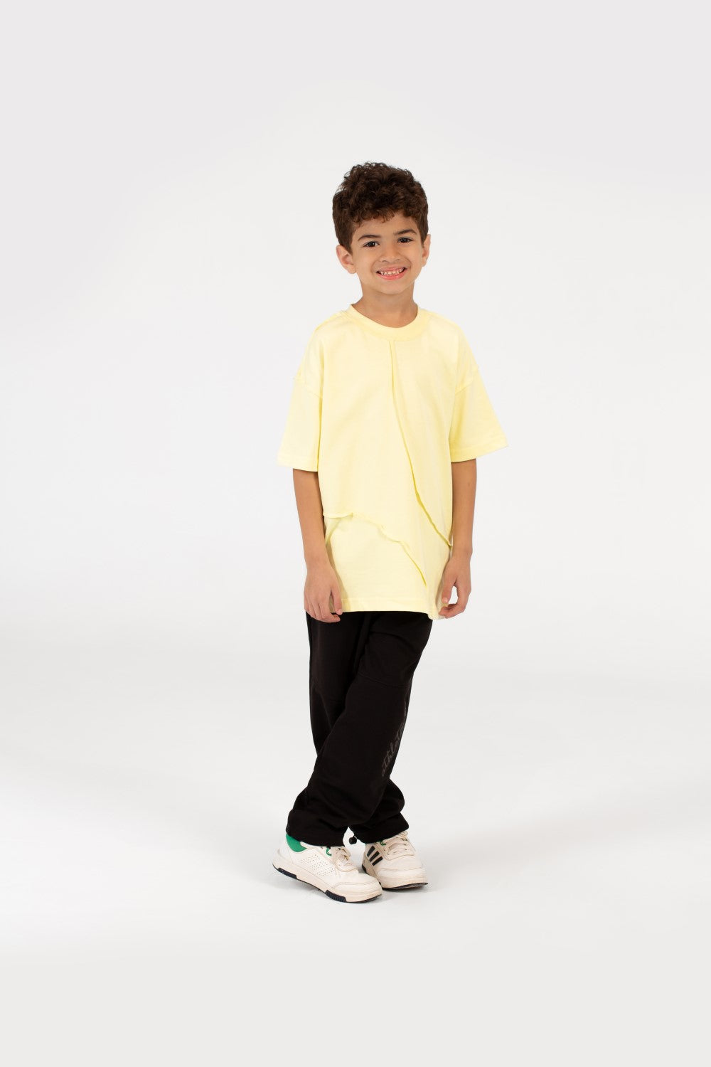 تي شيرت عصري كبير الحجم للأولاد برقبة دائرية