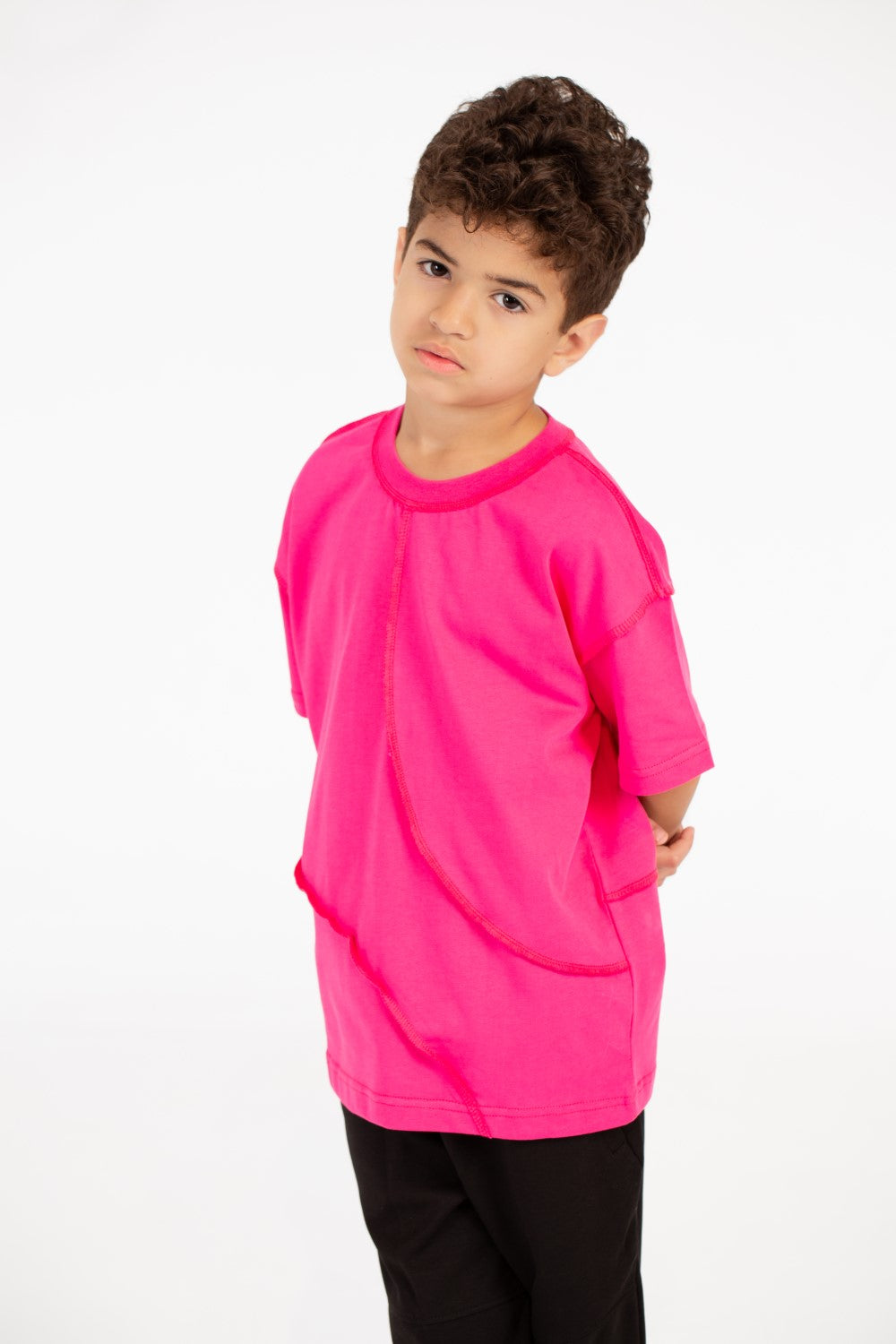 تي شيرت عصري كبير الحجم للأولاد برقبة دائرية