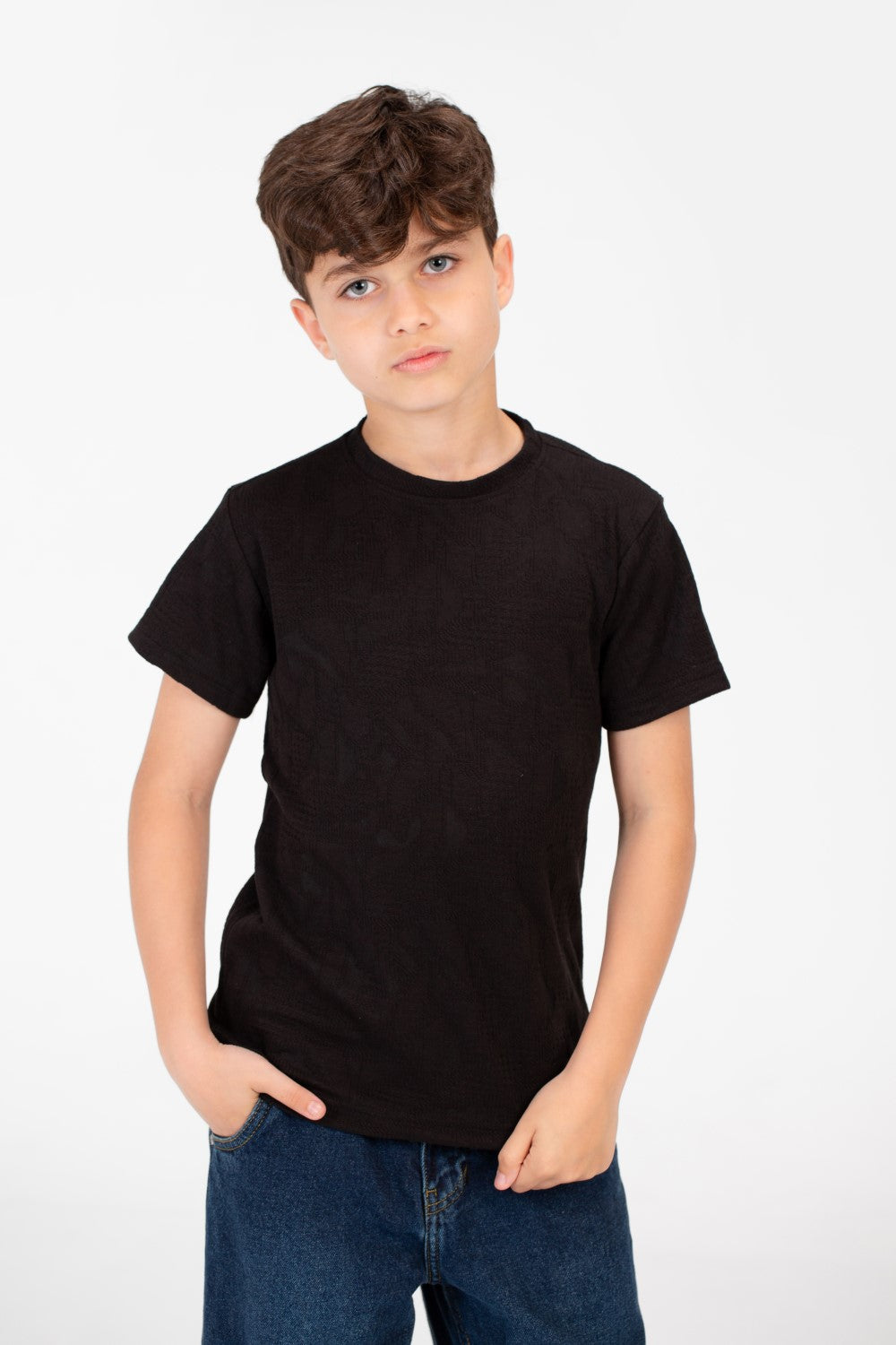 تي شيرت عصري للأولاد بنصف كم