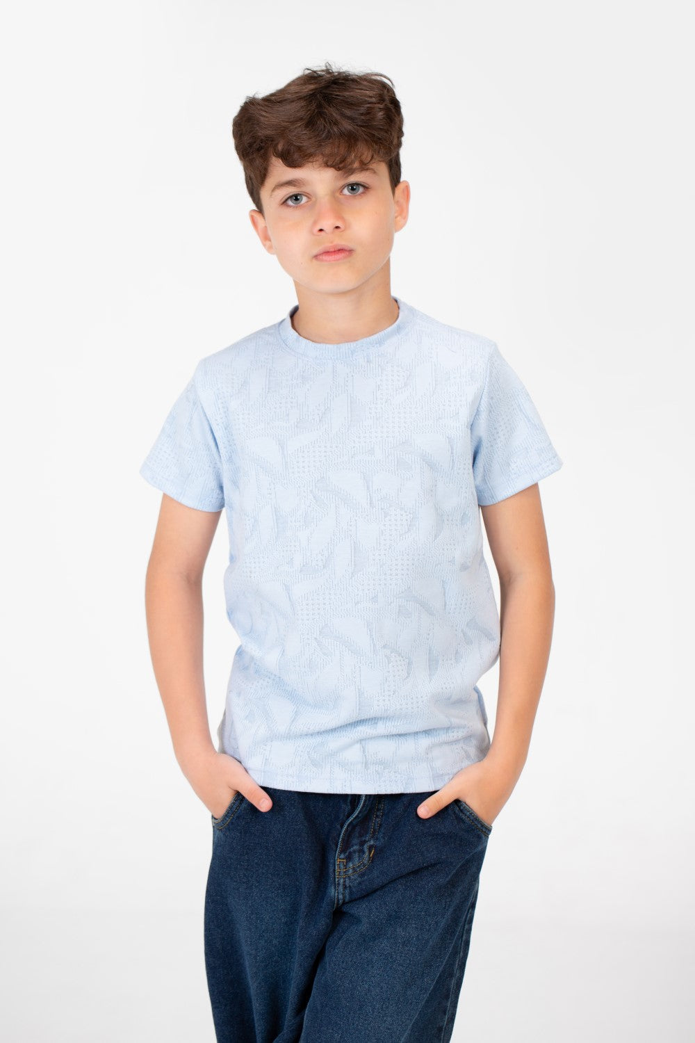 تي شيرت عصري للأولاد بنصف كم