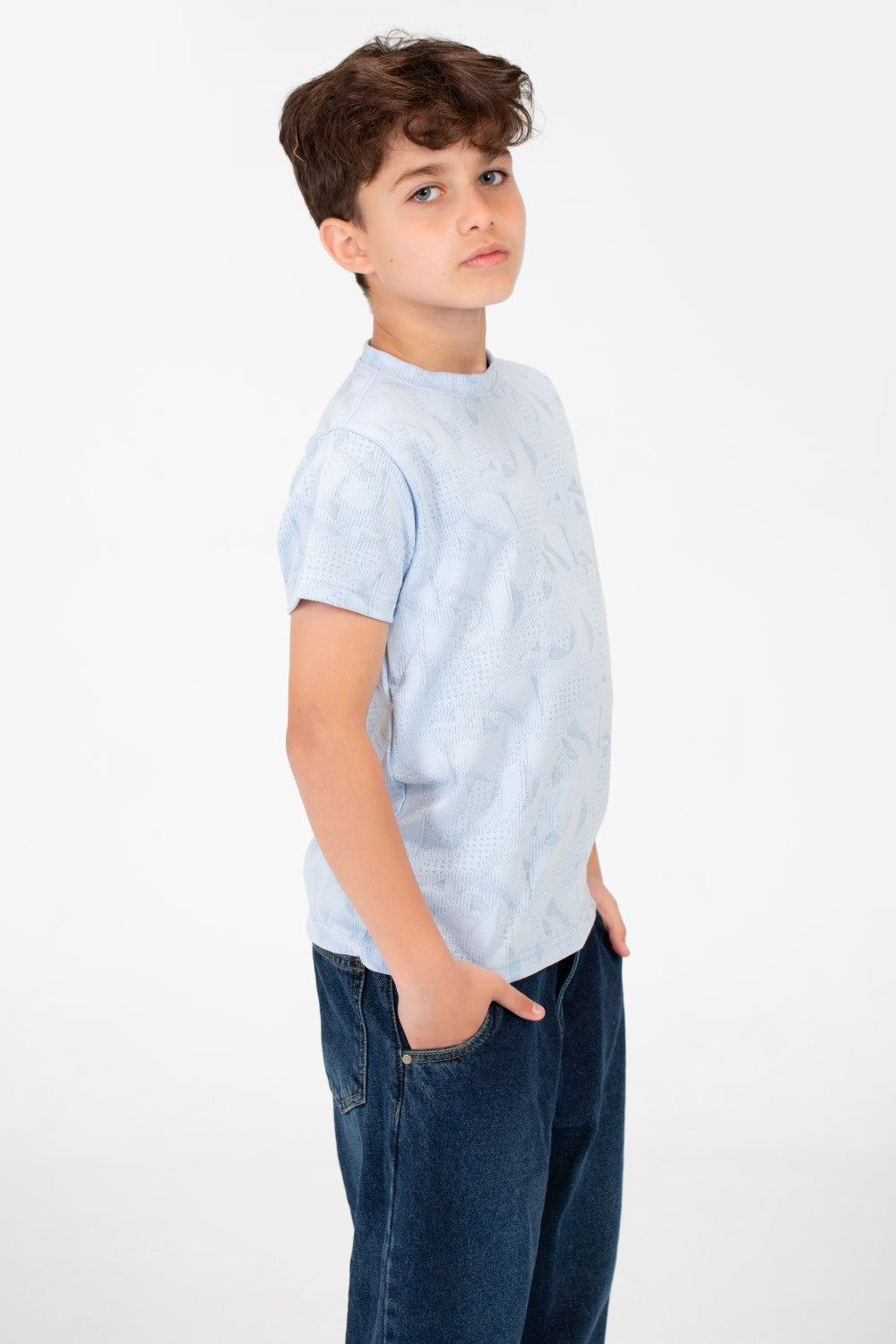تي شيرت عصري للأولاد بنصف كم