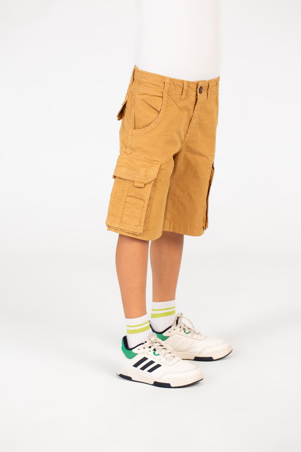 شورت غاباردين للأولاد مع جيوب