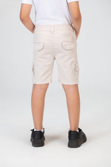 شورت غاباردين للأولاد بتفاصيل أساسية ورقعة طماطم على الظهر