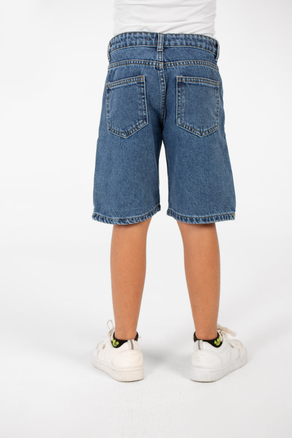 شورت جينز صيفي للأولاد بطبعة عصرية وجيوب