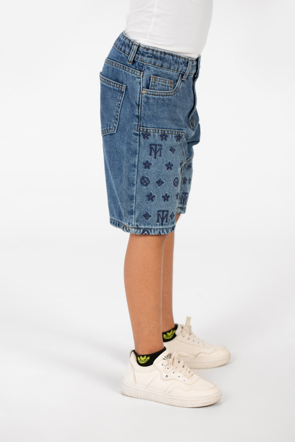 شورت جينز صيفي للأولاد بطبعة عصرية وجيوب