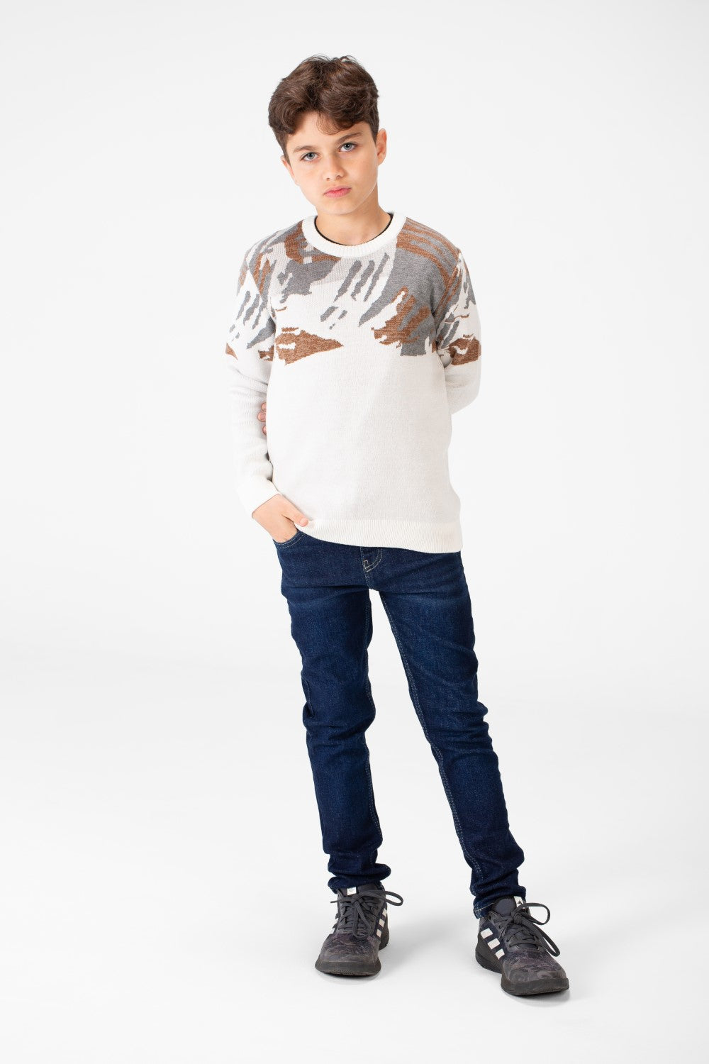 بلوفر جاكار بأكمام طويلة ورقبة دائرية للأولاد