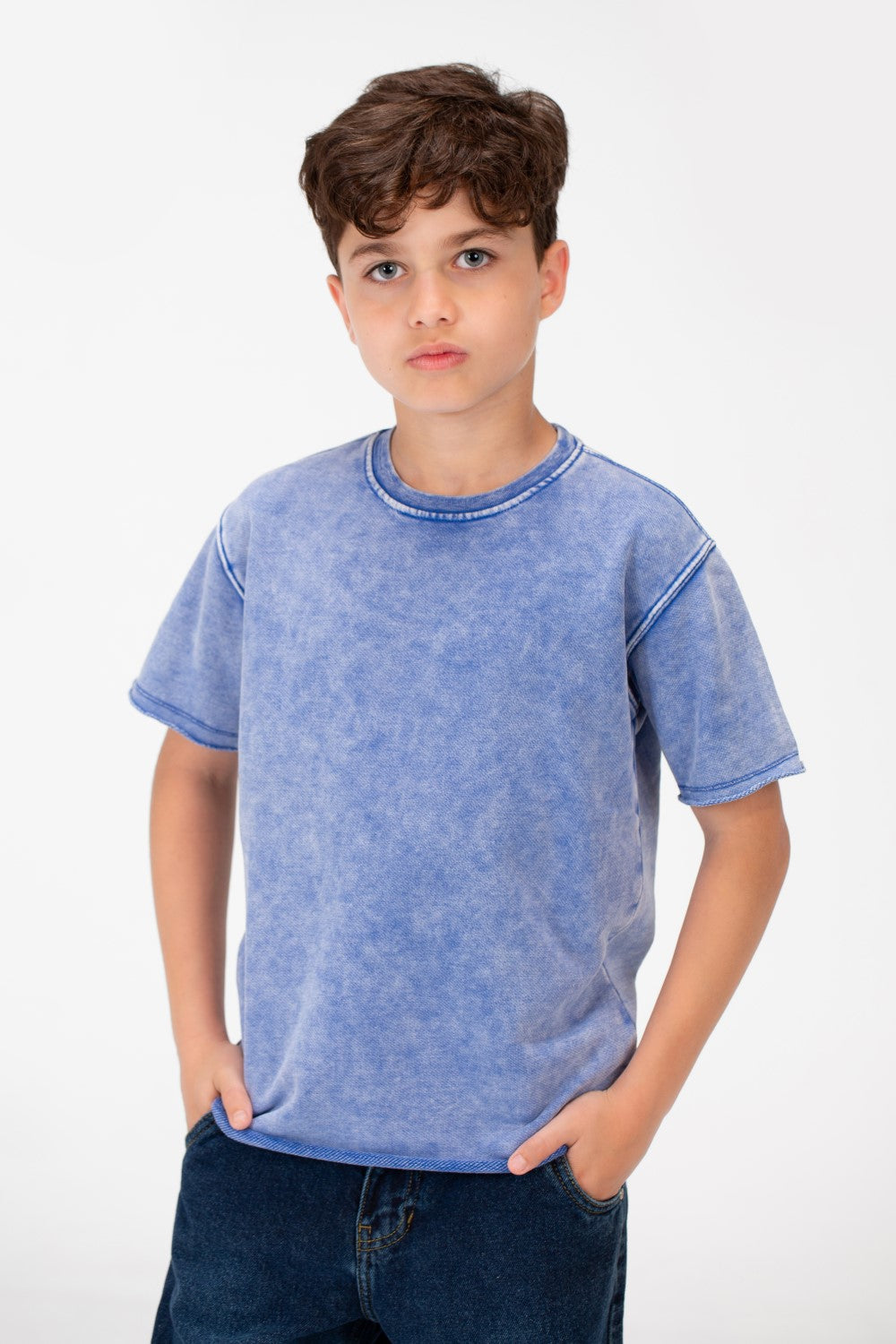 تي شيرت أساسي مغسول بأكمام نصفية للأولاد