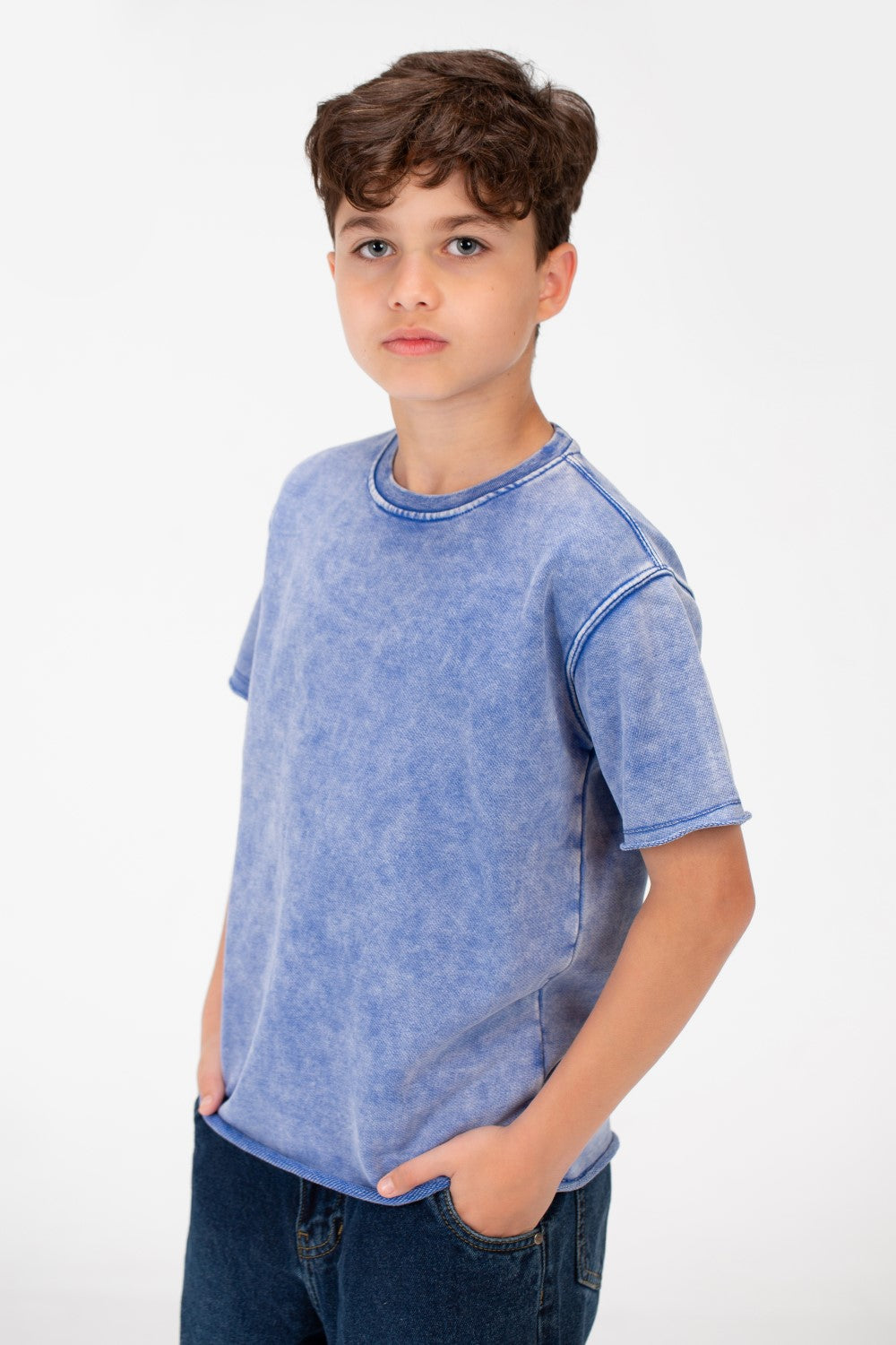 تي شيرت أساسي مغسول بأكمام نصفية للأولاد