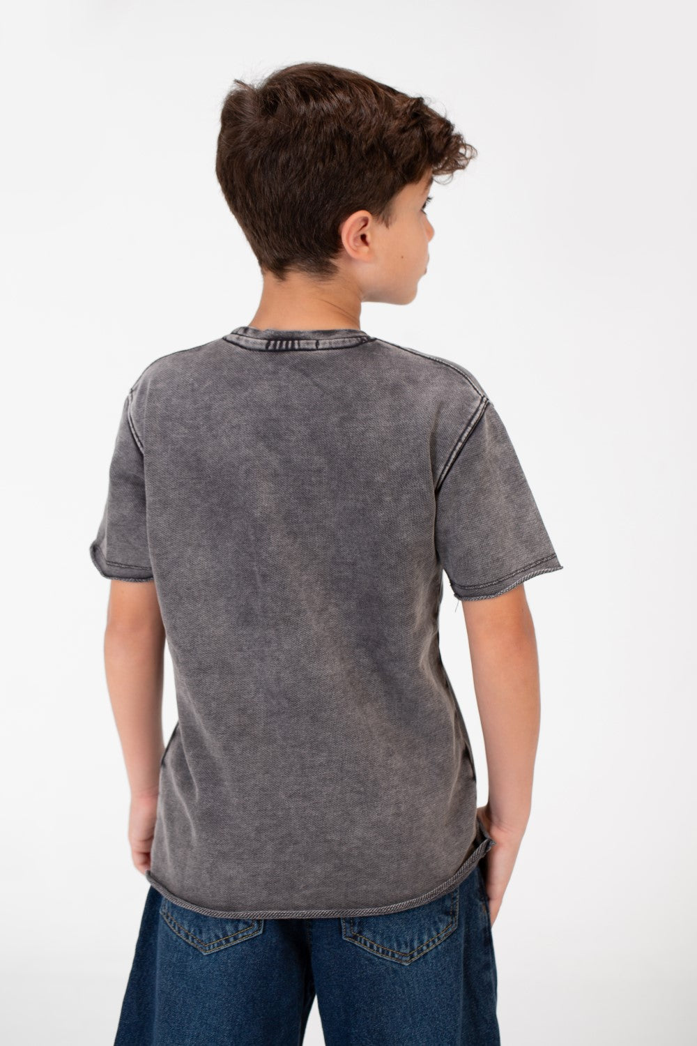 تي شيرت أساسي مغسول بأكمام نصفية للأولاد