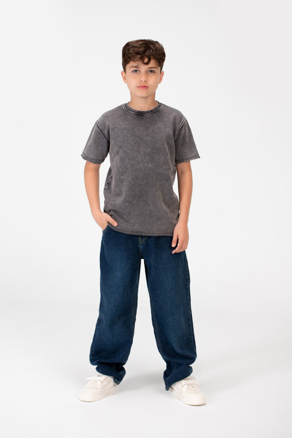 تي شيرت أساسي مغسول بأكمام نصفية للأولاد