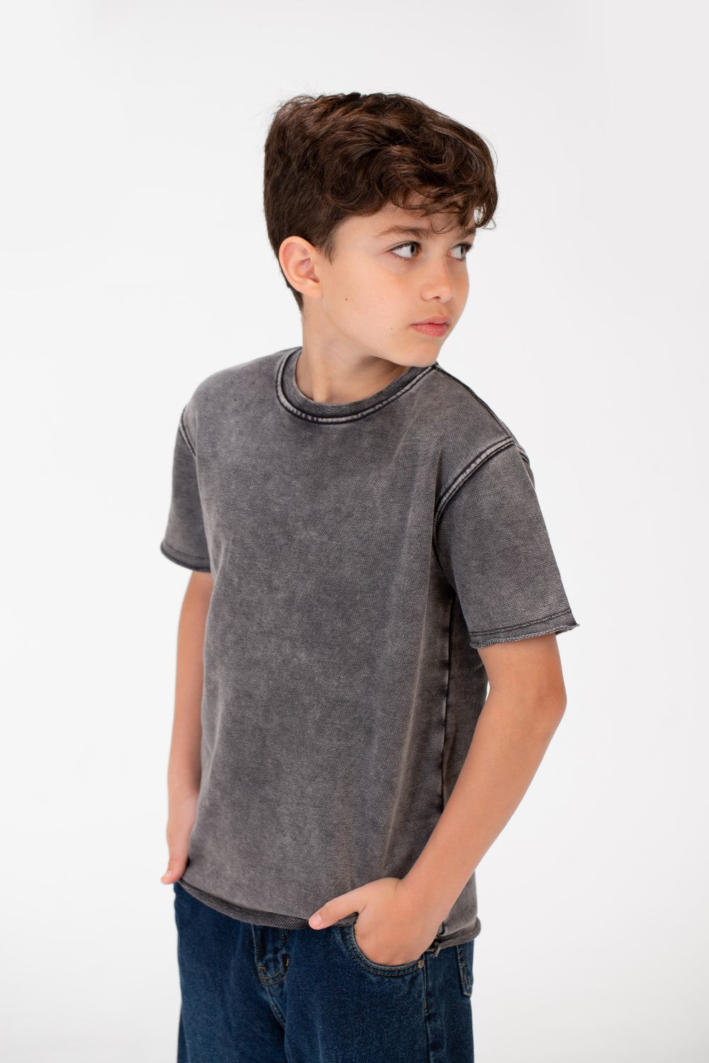 تي شيرت أساسي مغسول بأكمام نصفية للأولاد