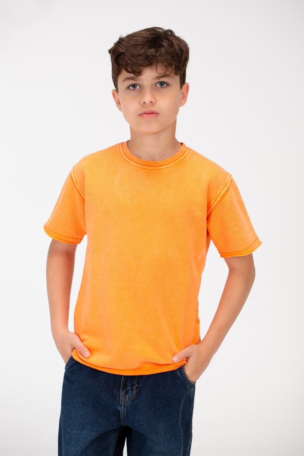 تي شيرت أساسي مغسول بأكمام نصفية للأولاد