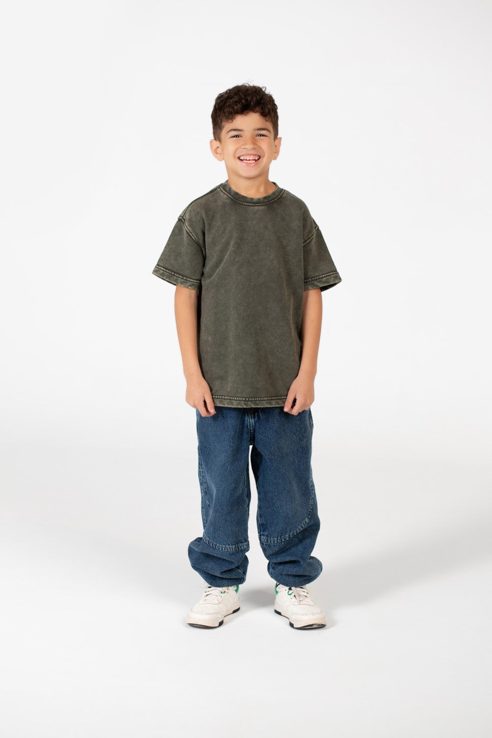 تي شيرت مغسول بأكمام قصيرة للأولاد