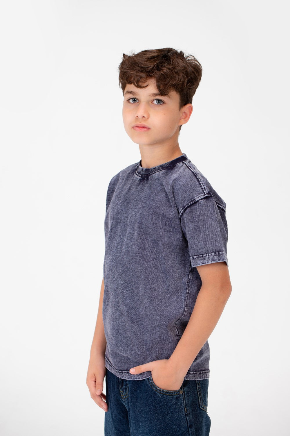 تي شيرت أساسي مغسول برقبة دائرية للأولاد