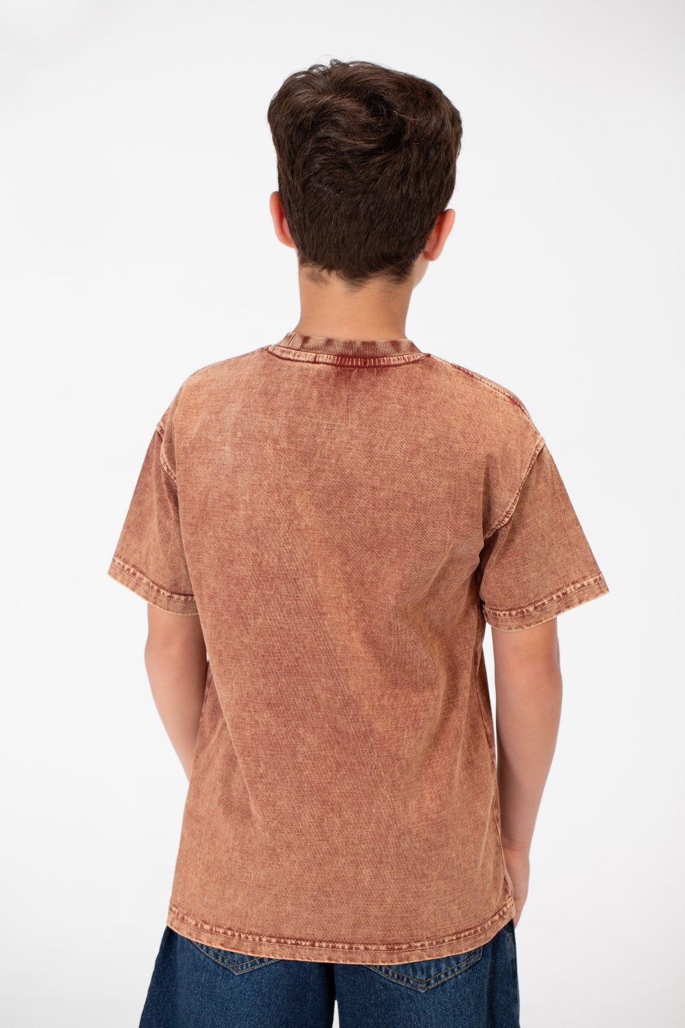 تي شيرت أساسي مغسول برقبة دائرية للأولاد