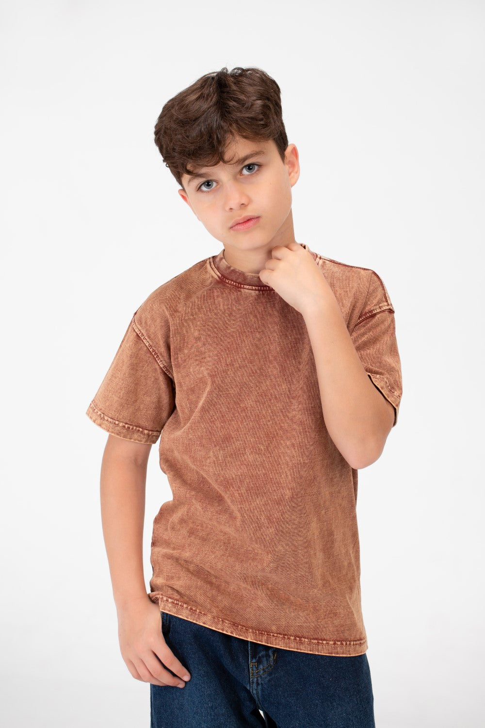 تي شيرت أساسي مغسول برقبة دائرية للأولاد