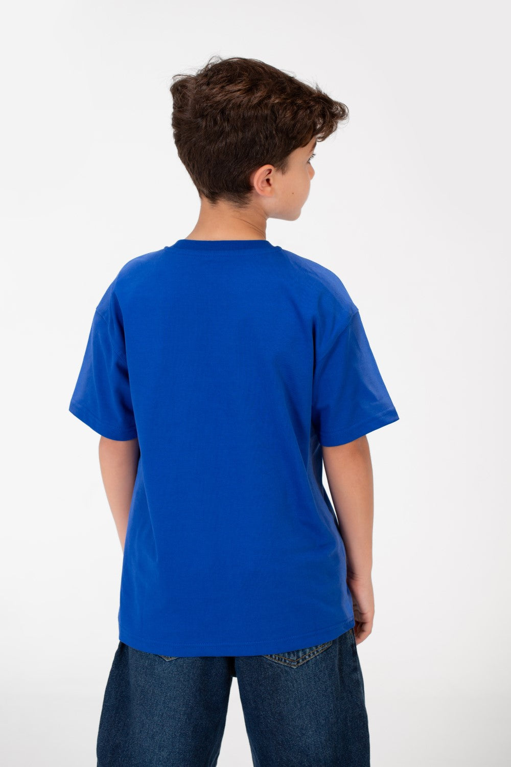 تي شيرت أساسي كبير الحجم للأولاد برقبة دائرية
