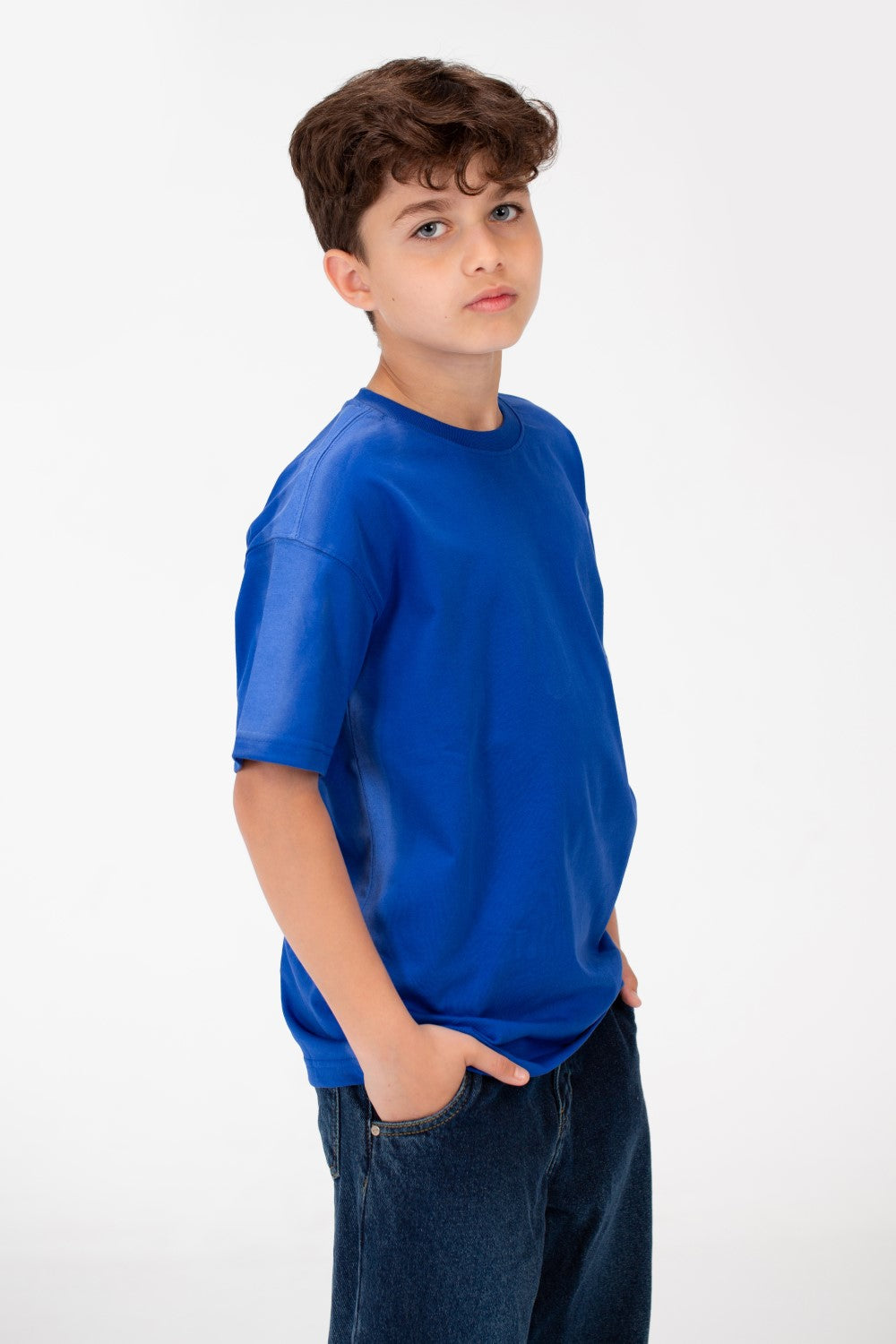 تي شيرت أساسي كبير الحجم للأولاد برقبة دائرية