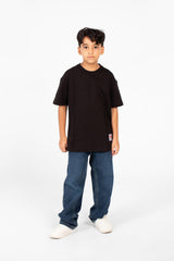 تي شيرت للأولاد بتصميم عصري أساسي برقبة دائرية وأكمام قصيرة