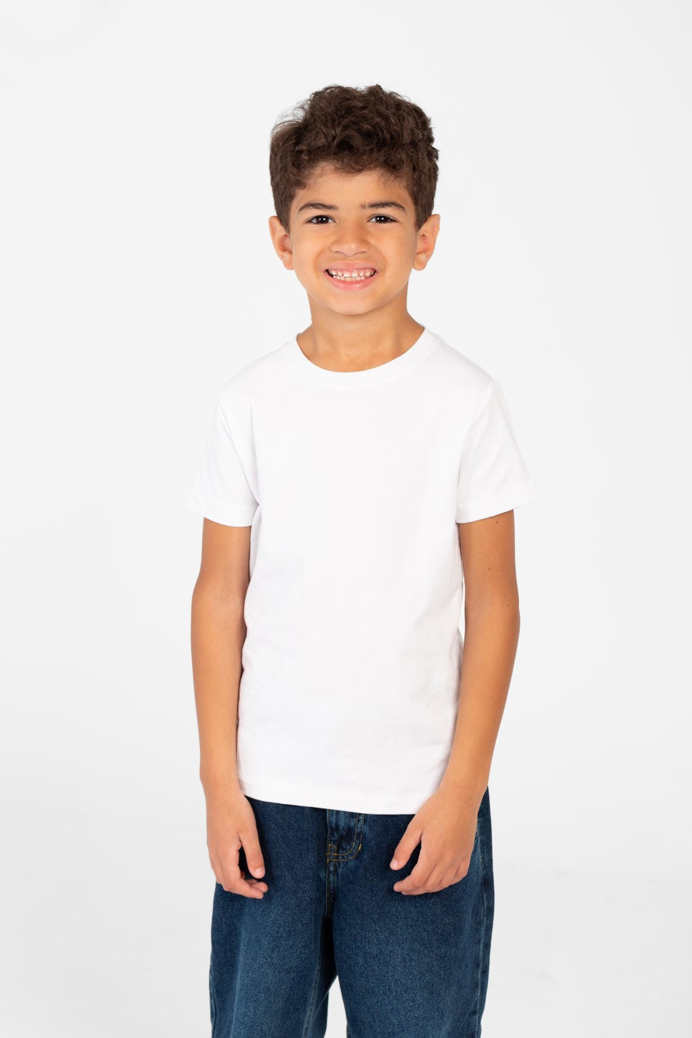 تي شيرت أساسي للأولاد برقبة دائرية مصنوع من خامة عالية الجودة