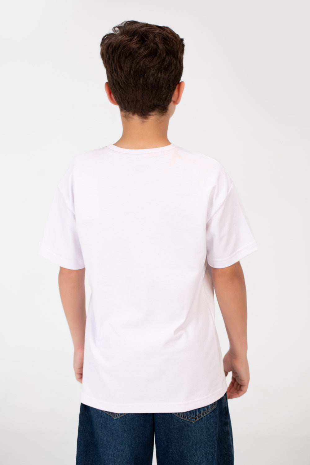تي شيرت أساسي عالي الجودة للأولاد بنصف كم
