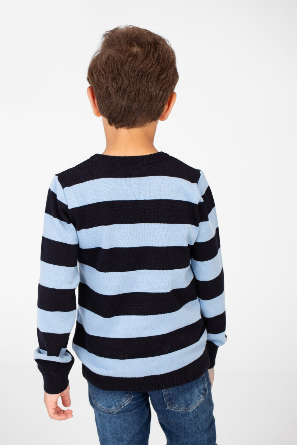 سترة قطنية مخططة للأولاد برقبة دائرية وأكمام طويلة