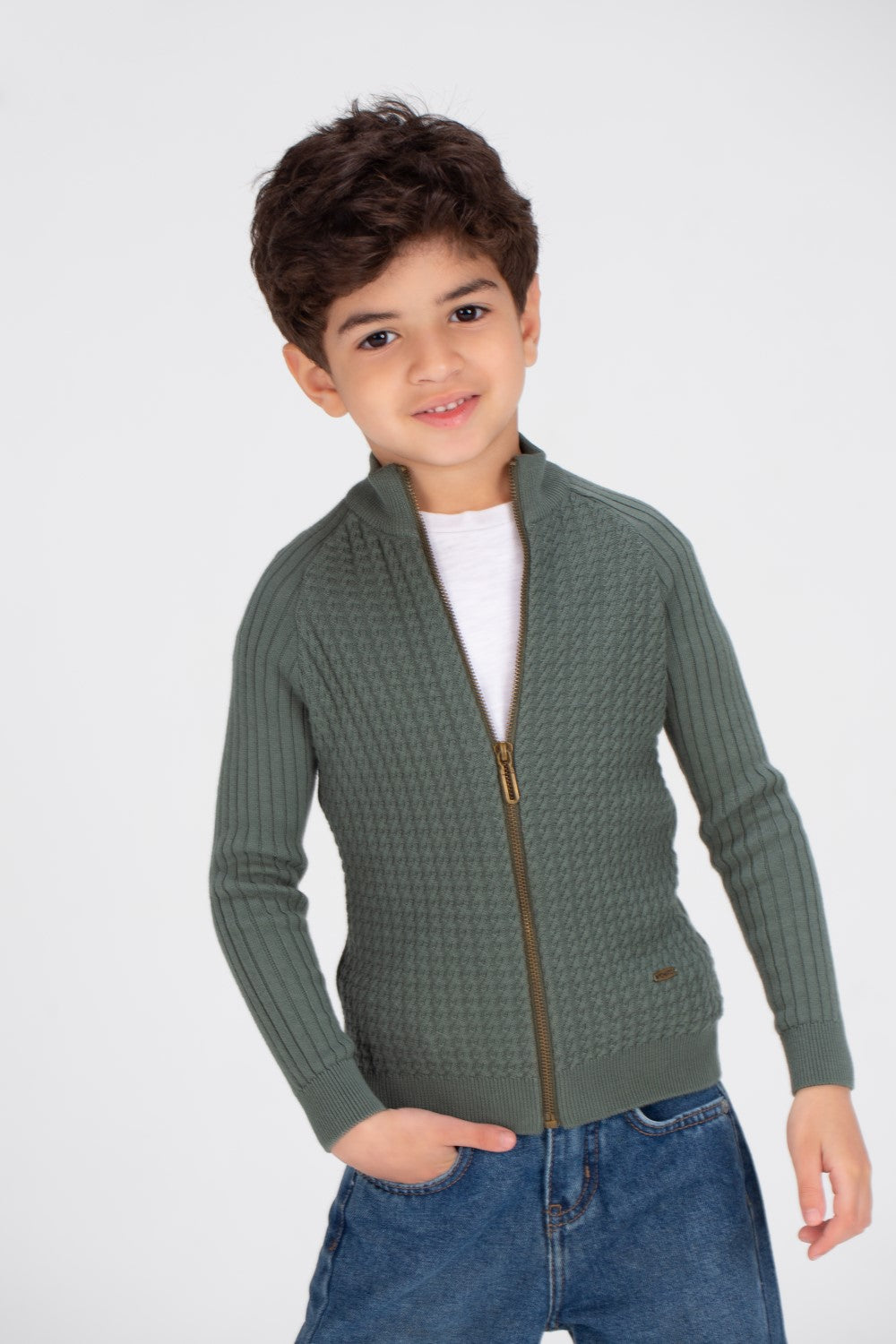 بلوفر صوف أساسي مبطن بسحاب كامل للأولاد بتصميم SlimFit وتصميم فريد